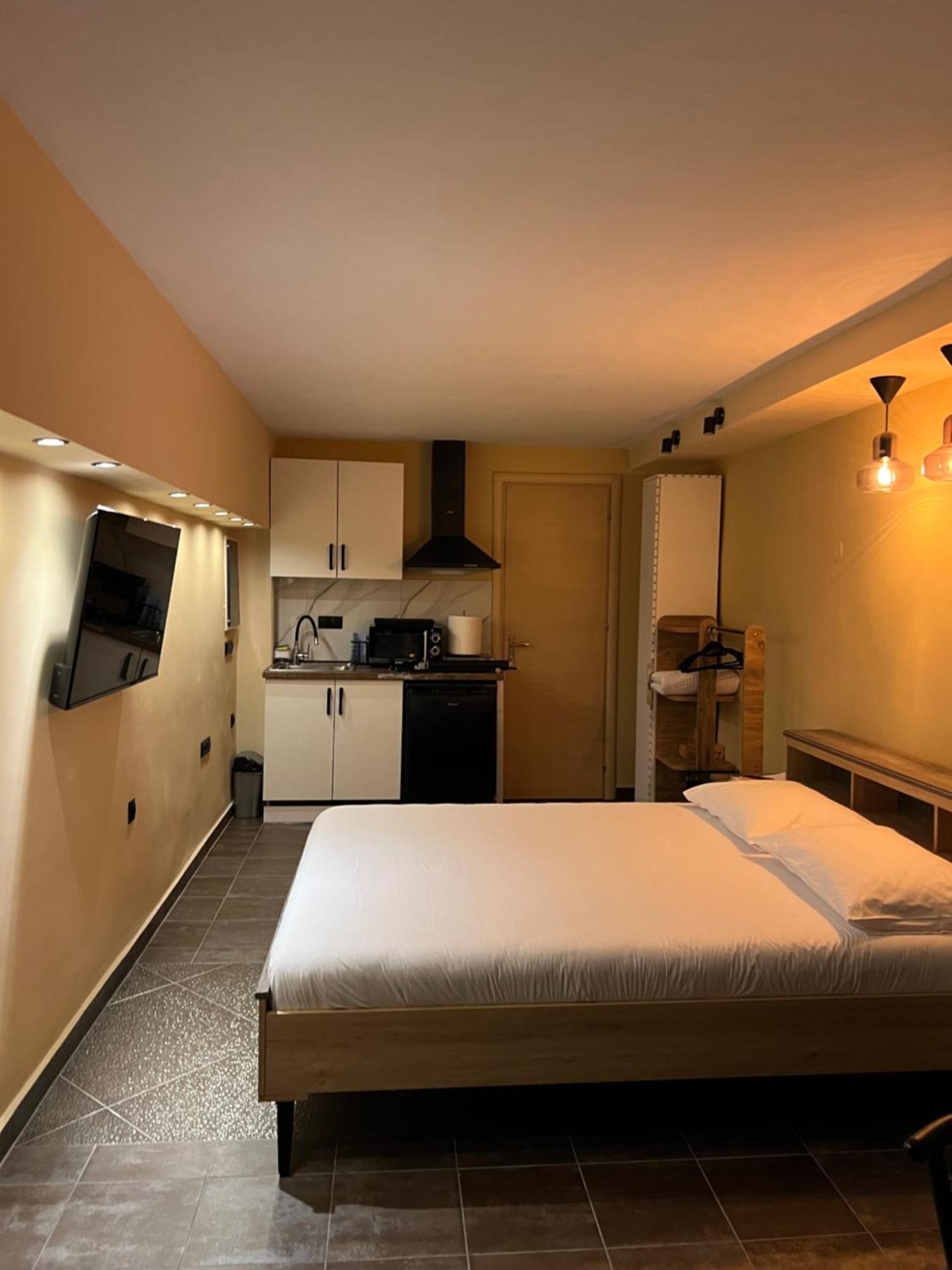 Evexia Apartment Kavala Esterno foto